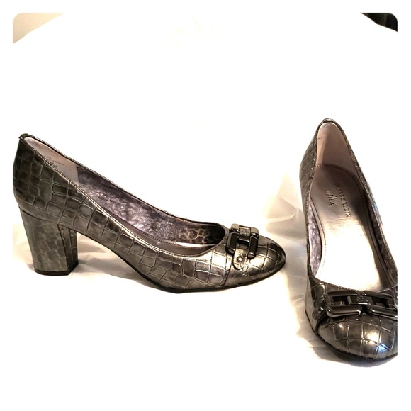 Womens AK Anne Klein Sz 8.5 M heel, gently used - Picture 1 of 7